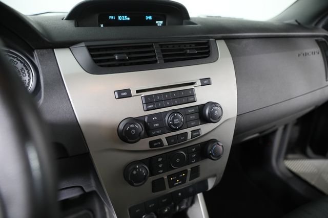 2010 Ford Focus SE - Photo 7
