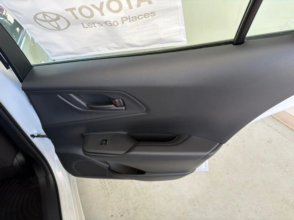 New 2026 Wind Chill Pearl <sup>1</sup> Toyota  SE image 31