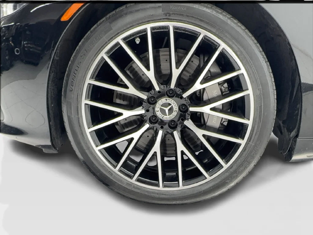 Used 2023 Black Mercedes-Benz S 580 image 16