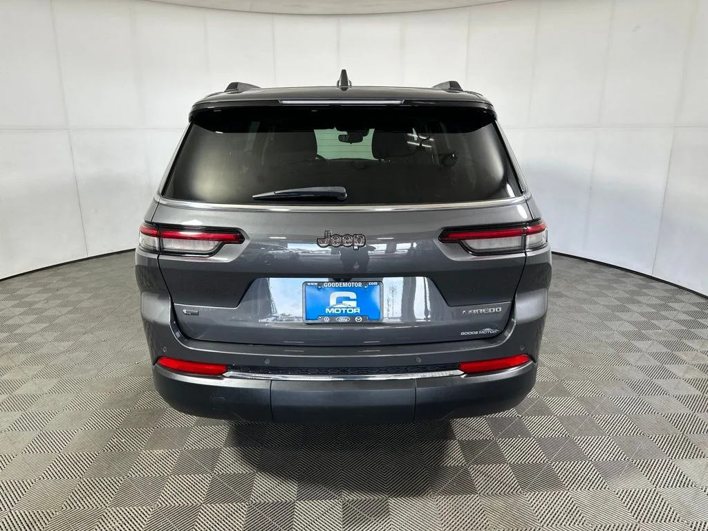 Used 2021 Gray Jeep Laredo image 6