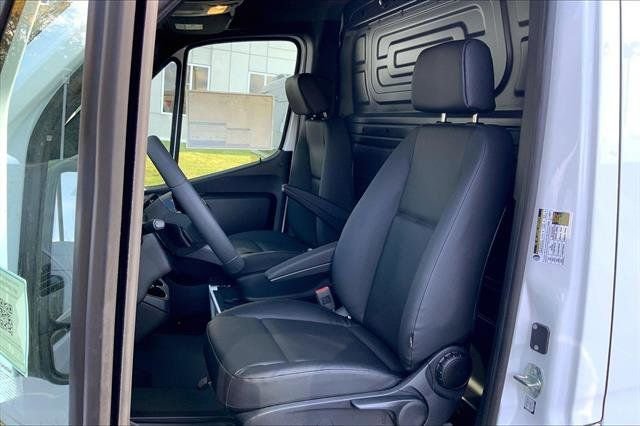 New 2026 Arctic White Mercedes-Benz Cargo 144 WB image 8