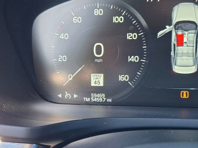 Used 2021 Gray Volvo T5 Momentum image 18