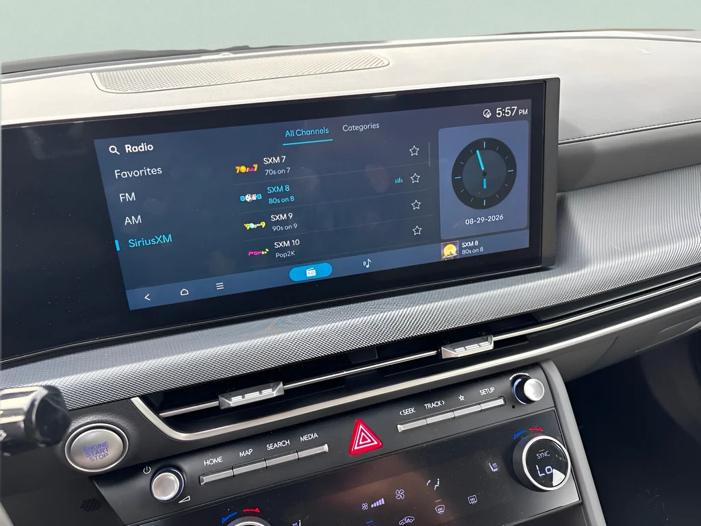 Used 2025 Abyss Black Hyundai SEL image 17
