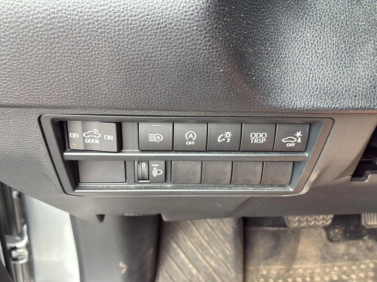 Used 2022 Celestial Silver Metallic Toyota SR5 image 7