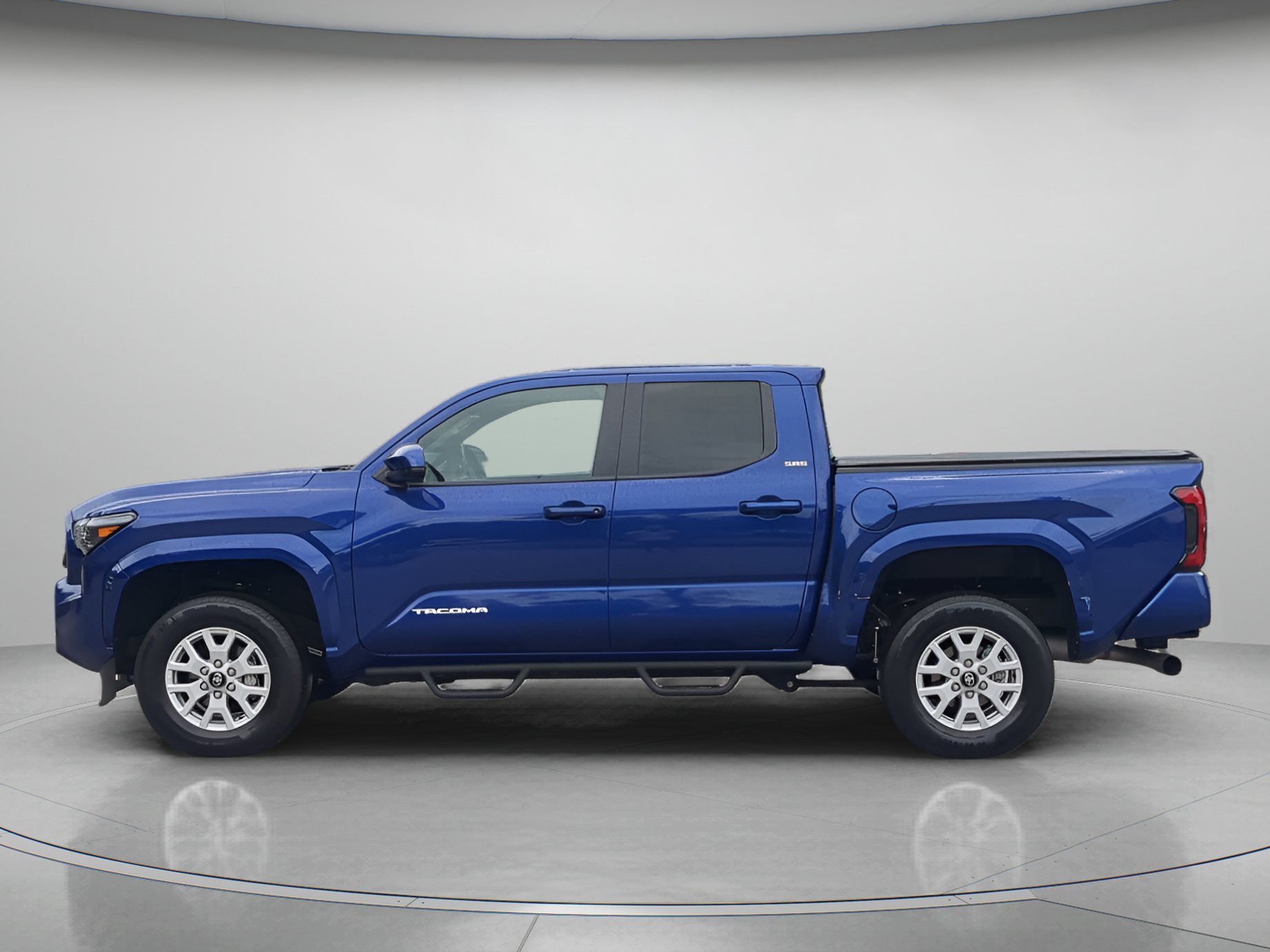 Used 2025 Blue Crush Metallic Toyota SR5 Crew Cab Pickup image 42