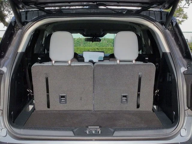 New 2026 Carbonized Gray Metallic Ford Active image 13