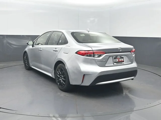 Used 2022 Silver Toyota LE image 28