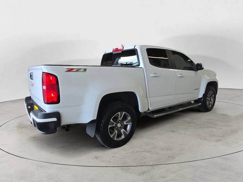 Used 2018 SUMMIT WHITE Chevrolet 4WD Z71 image 8