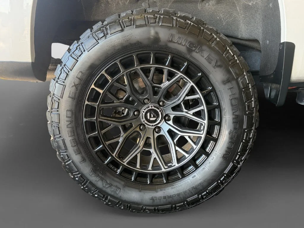 Used 2023 IRIDESCENT PEARL TRICOAT Chevrolet LTZ image 11