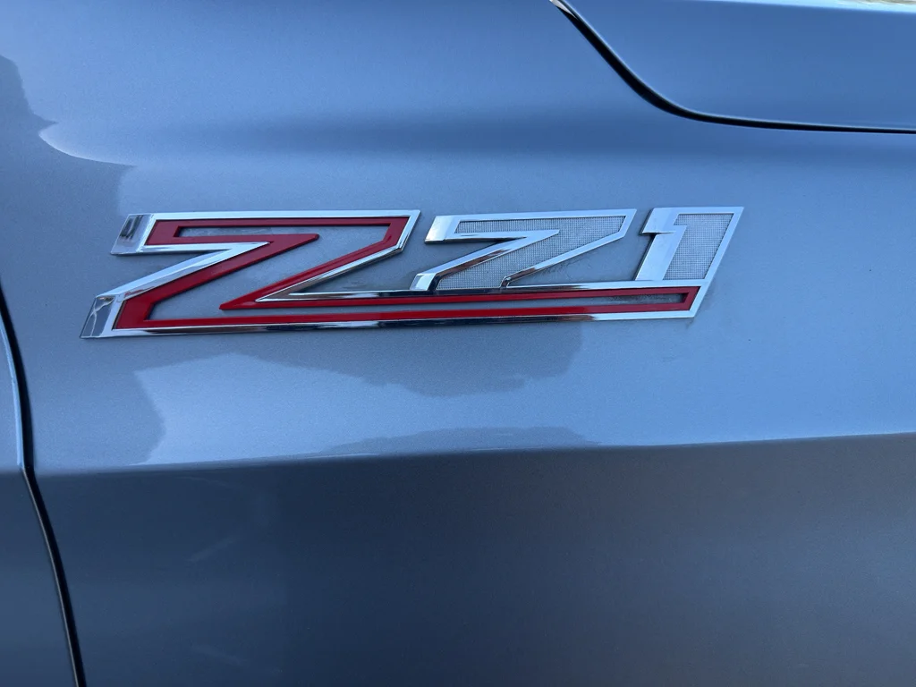 Used 2025 Gray Chevrolet Z71 image 37