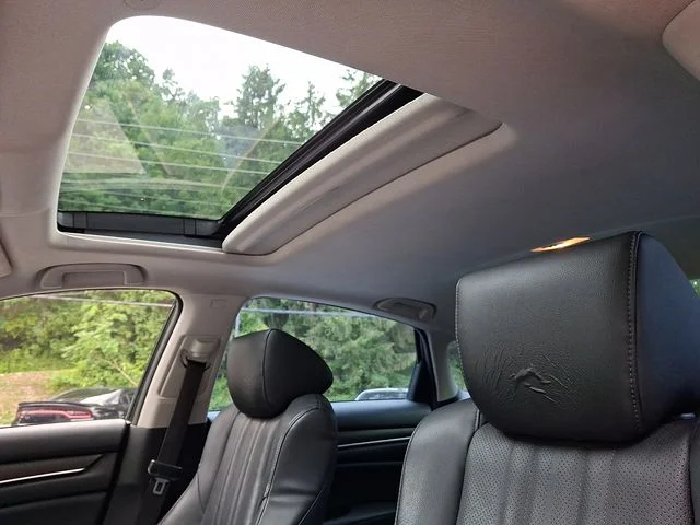Used 2018 Brown Honda EX-L image 15