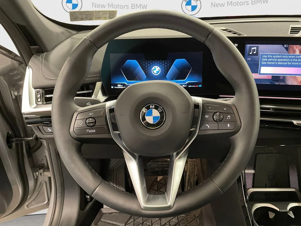 Used 2026 Silver Metallic BMW xDrive28i image 12