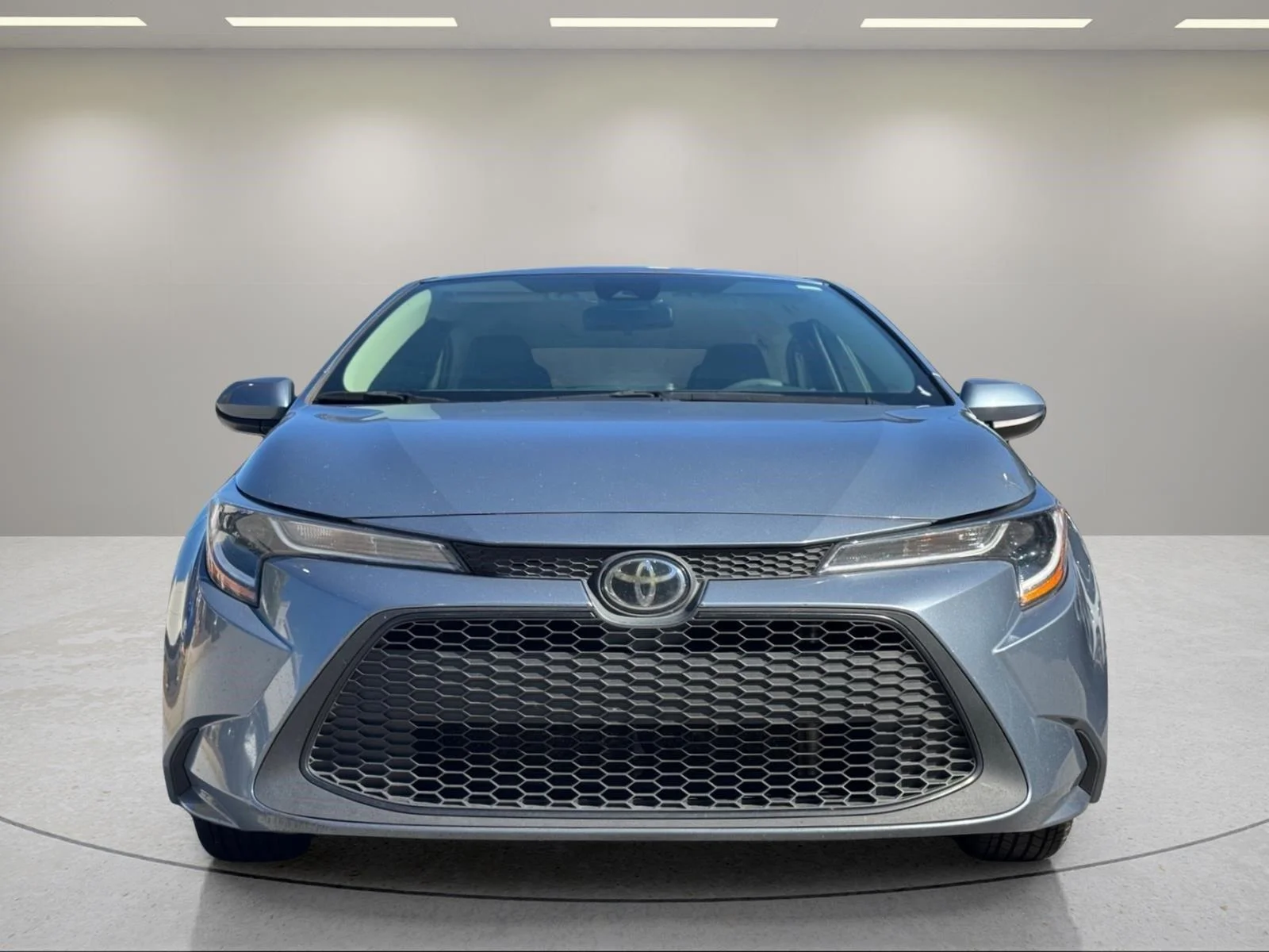 Used 2022 Celestite Toyota LE image 8