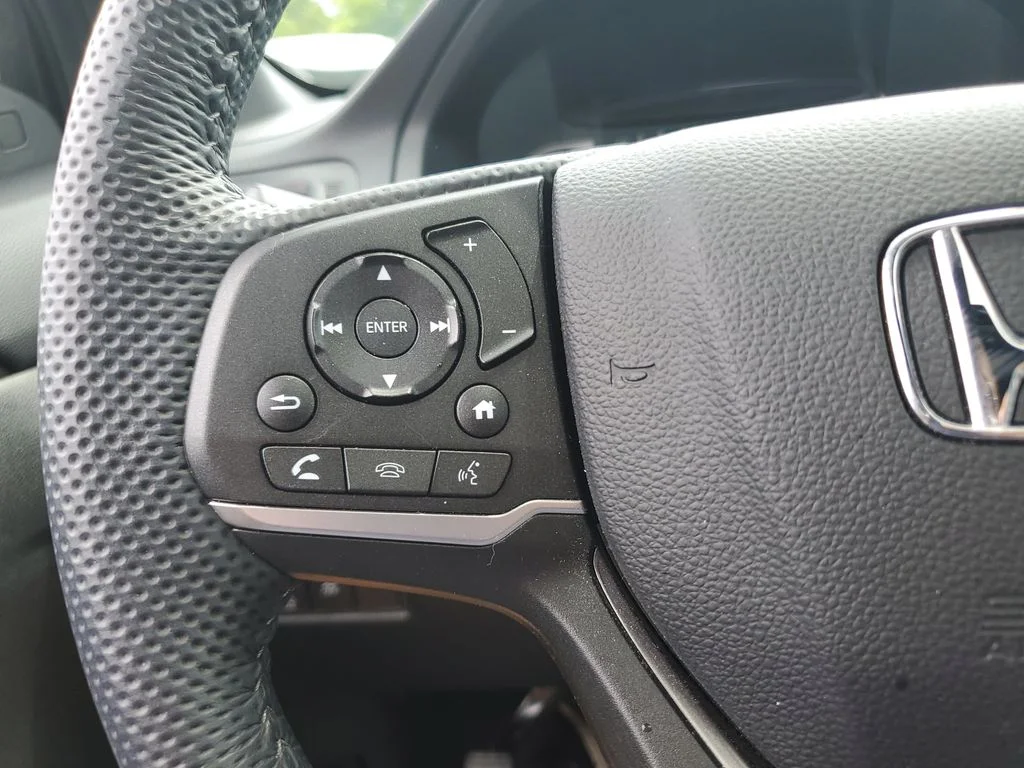 Used 2024  Honda EX-L image 22