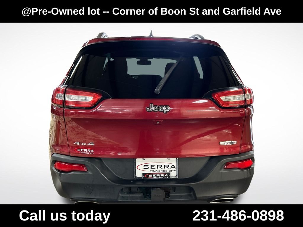 Used 2015 Red Jeep Latitude image 4