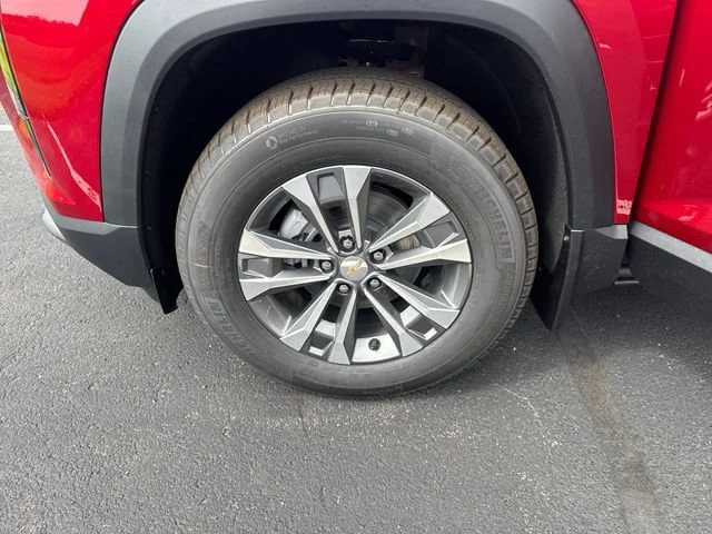 2027 Chevrolet Equinox LT - Photo 29
