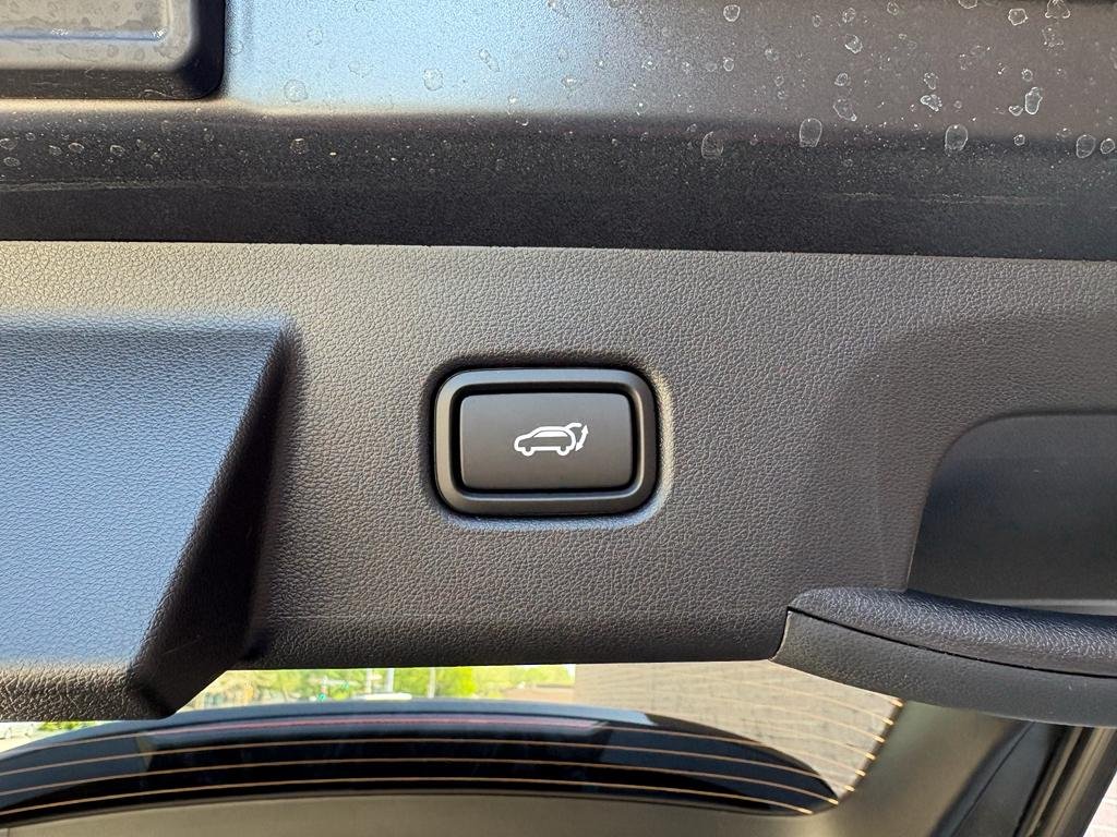 New 2026 Phantom Black Hyundai SEL FWD image 21