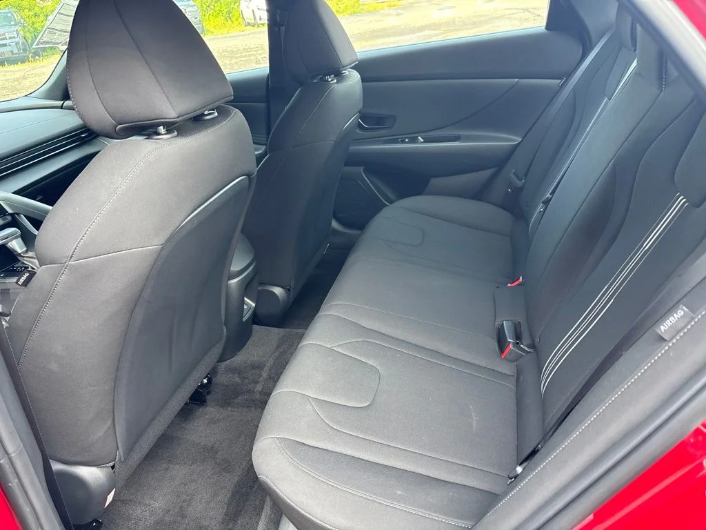 Used 2025 Red Hyundai SEL Sport image 14