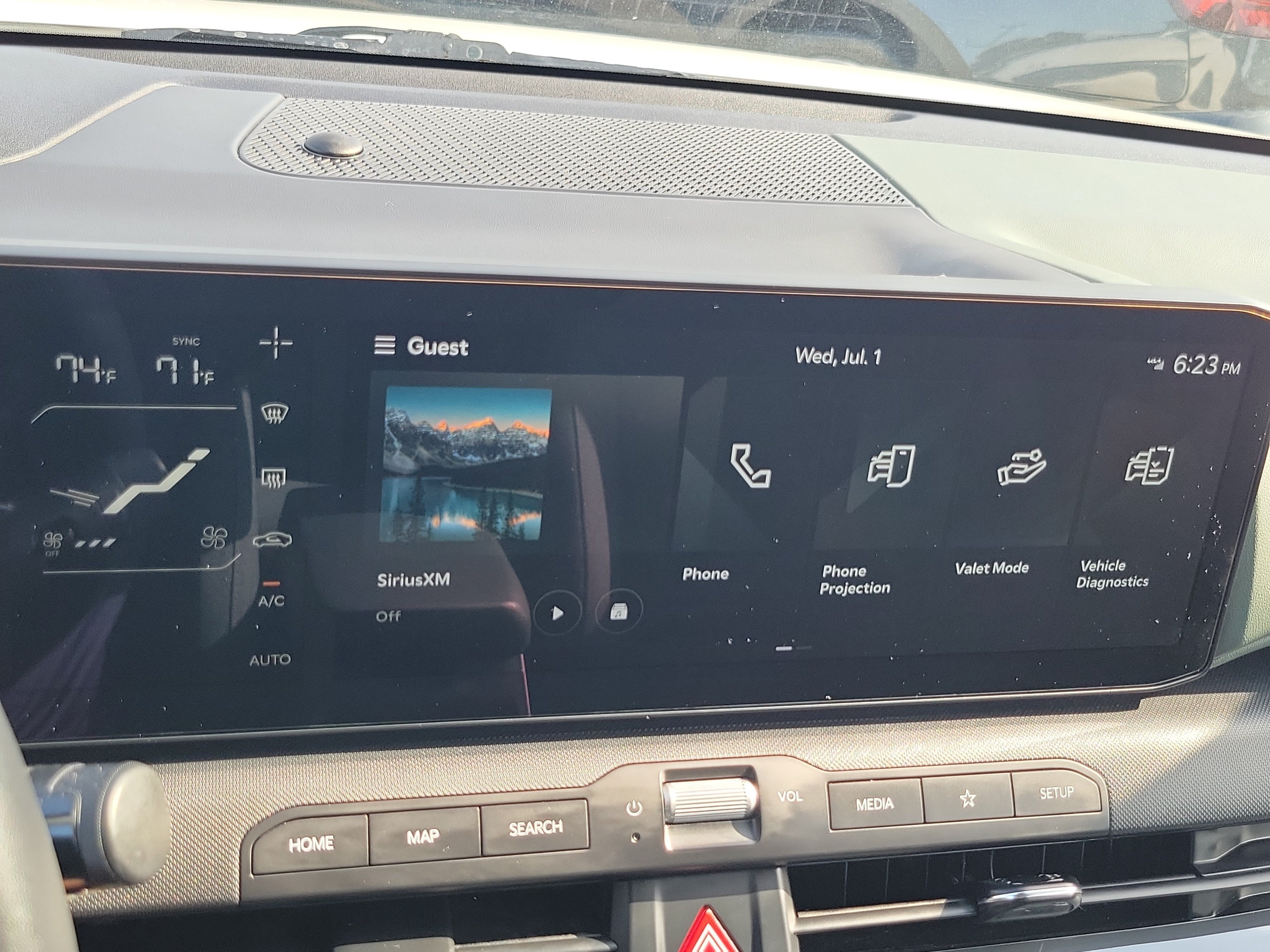 Certified Used 2025 Snow White Pearl Kia EX image 26