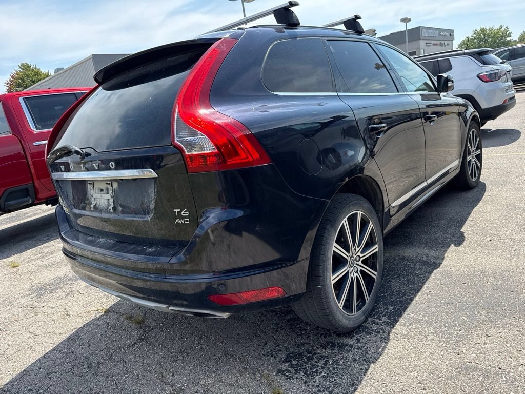 Used 2016 Magic Blue Metallic Volvo T6 Drive-E image 4