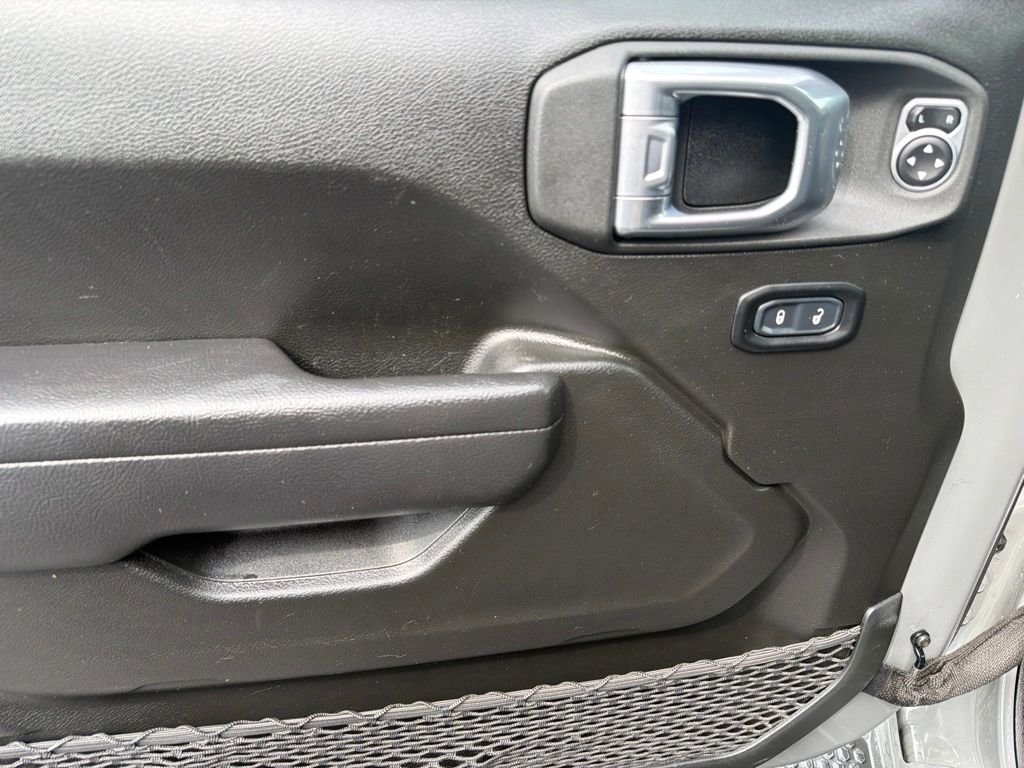 Used 2022 Gray Jeep Unlimited Sport S image 9