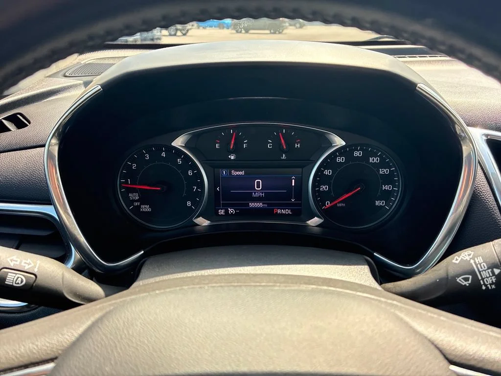 Used 2021 SILVER ICE METALLIC Chevrolet LT image 15