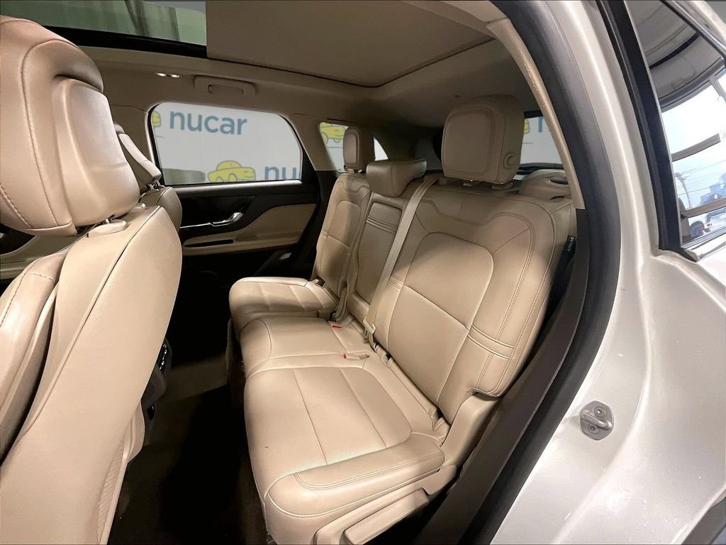 Used 2020 White Lincoln Standard image 15