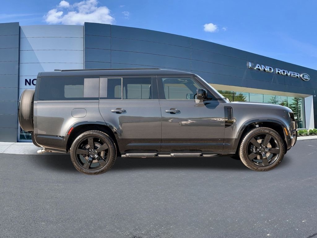 2026 Land Rover Defender V8 - Photo 8