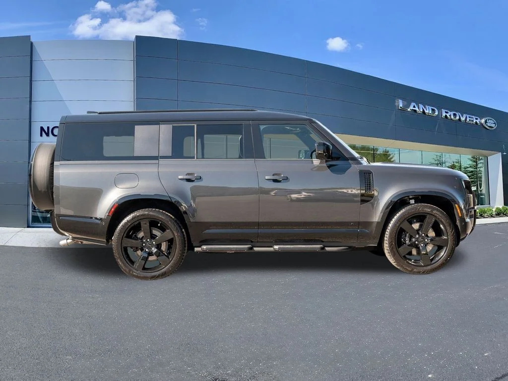 2026 Land Rover Defender V8 - Photo 8