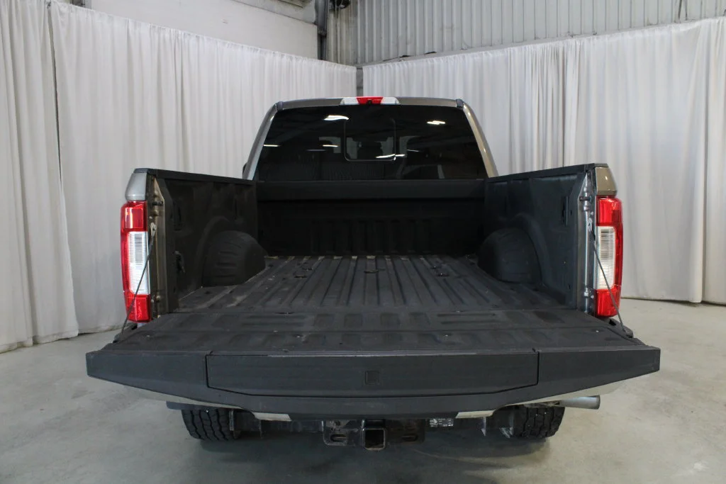 Used 2019 Gray Ford XLT image 29