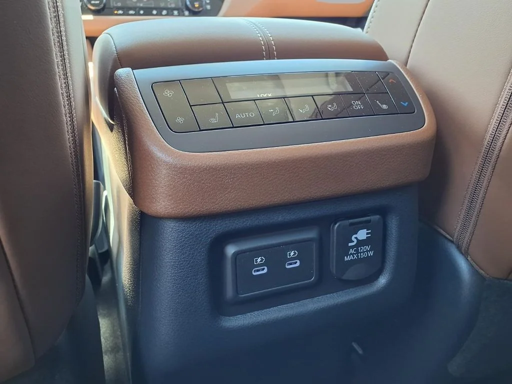New 2026 Everest White Pearl TriCoat Nissan Platinum image 24