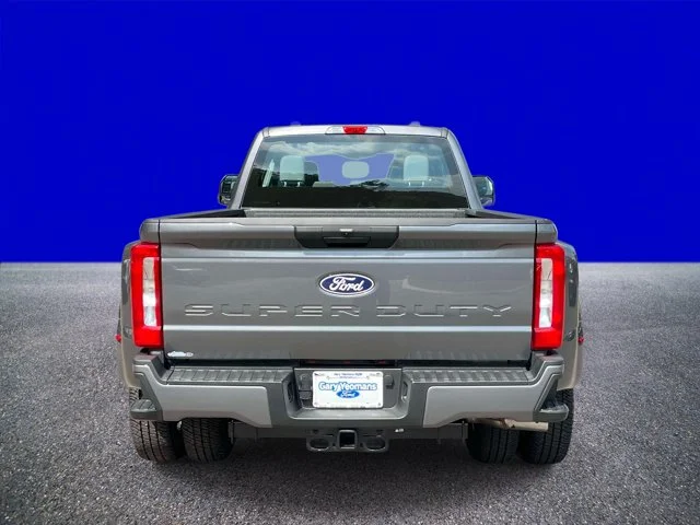 New 2027 Gray Ford XL image 4