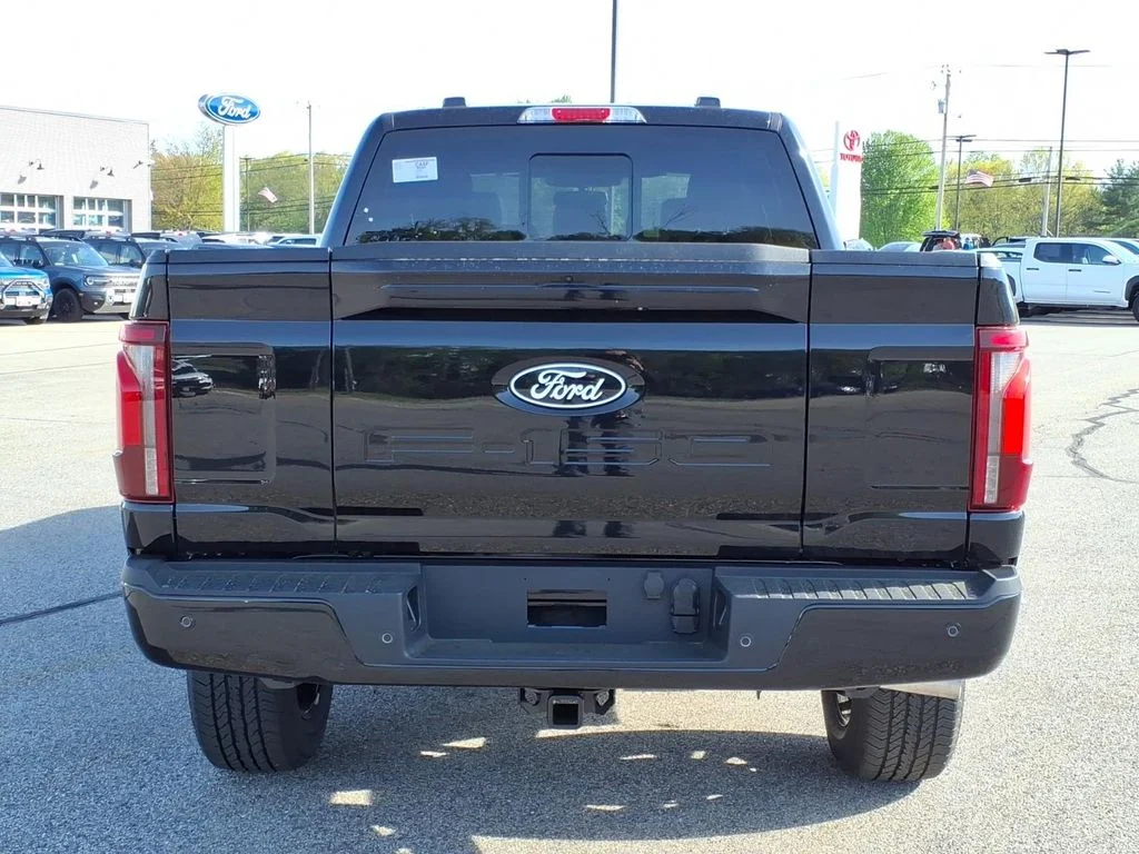 New 2026 Agate Black Metallic Ford Lariat image 5