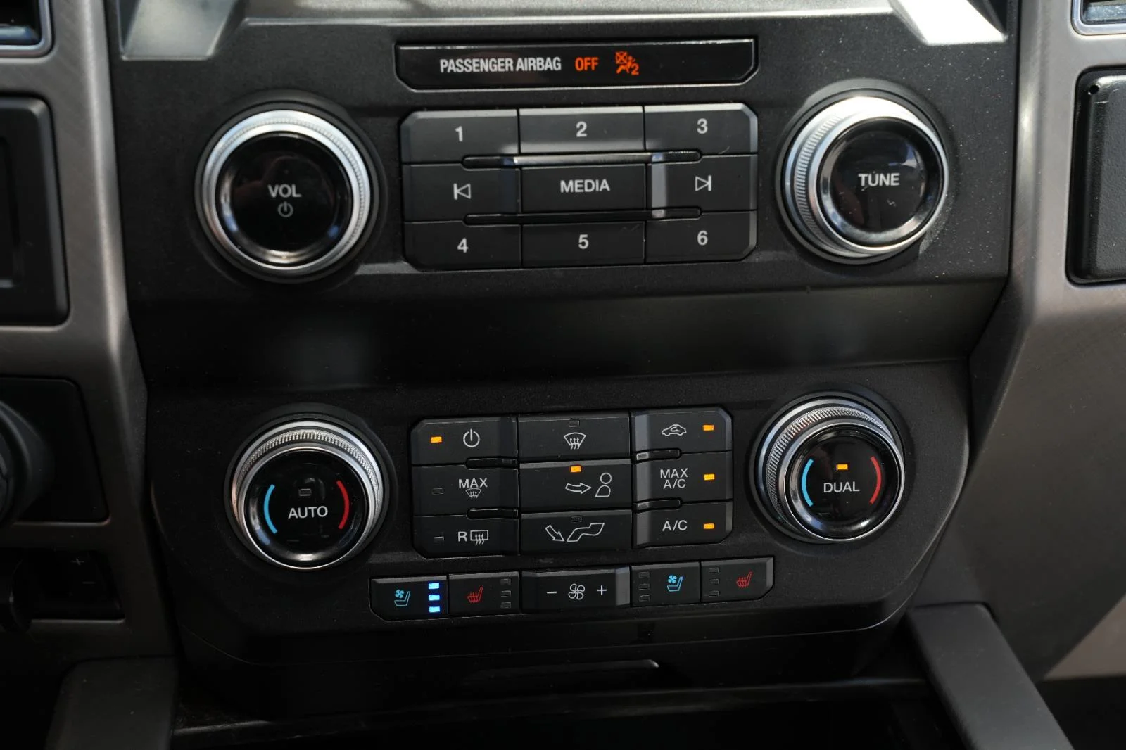Used 2020 White Ford Limited image 26