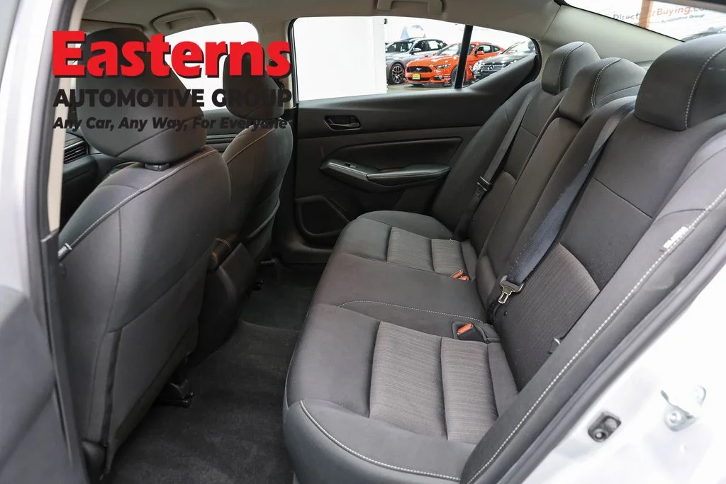 Used 2024 Silver Nissan 2.5 SV image 21