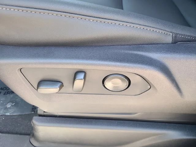 2026 Chevrolet Suburban LT - Photo 28