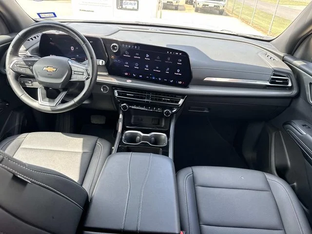 Used 2026 White Chevrolet LT image 21