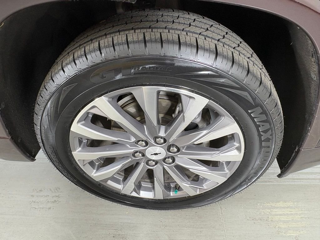 Used 2023 Red Chevrolet Premier image 11