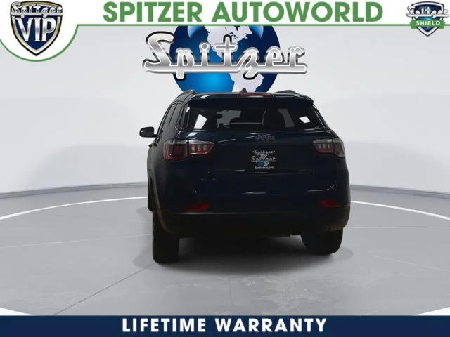 New 2026 Fathom Blue Pearl-Coat Exterior Paint Jeep Altitude image 9
