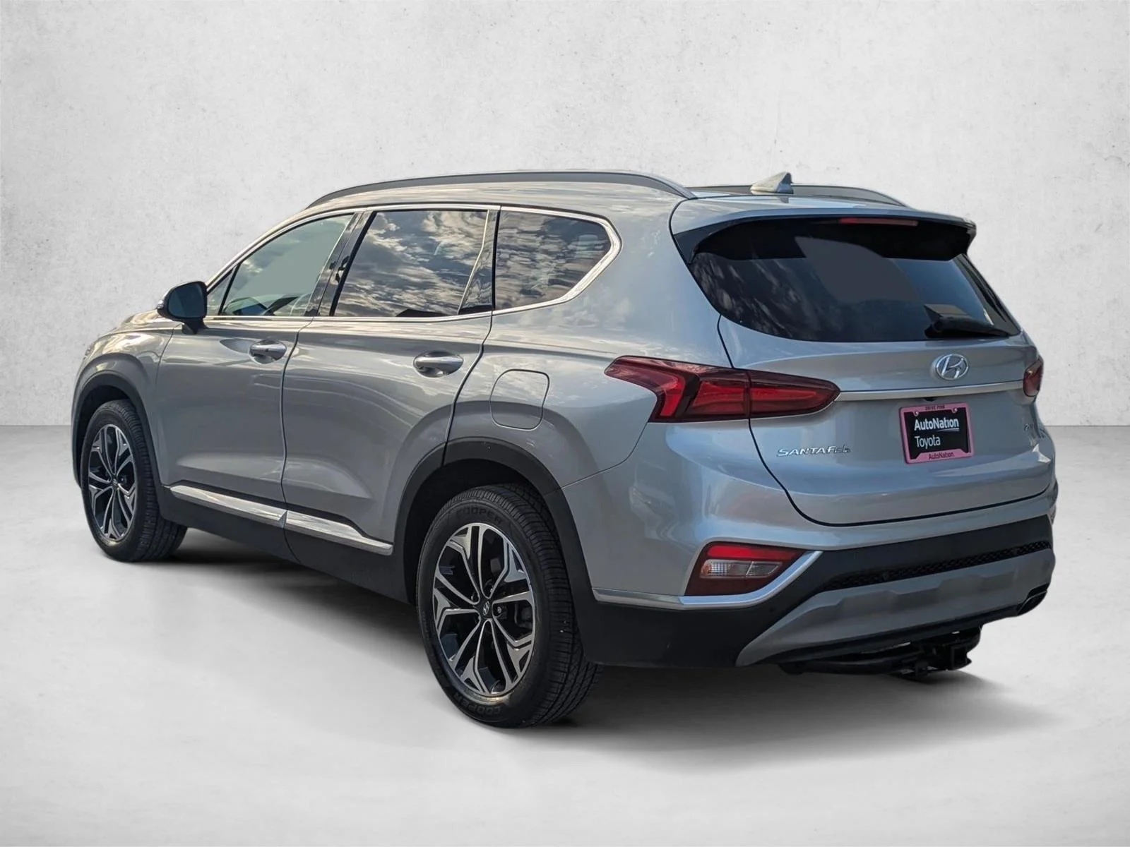 Used 2020 Shimmering Silver Pearl Hyundai SEL image 8