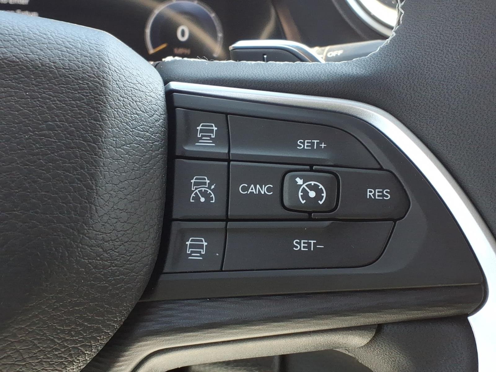 Used 2023 Black Jeep Laredo image 15