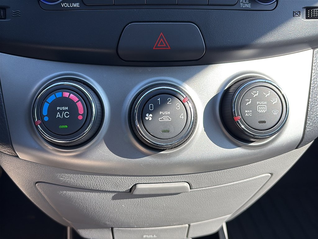Used 2010 Carbon Gray Mist Hyundai GLS image 22