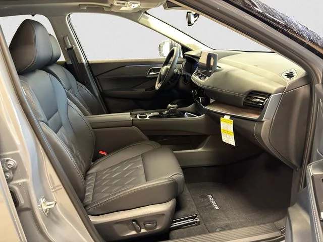 New 2026 Gray Nissan Platinum image 16