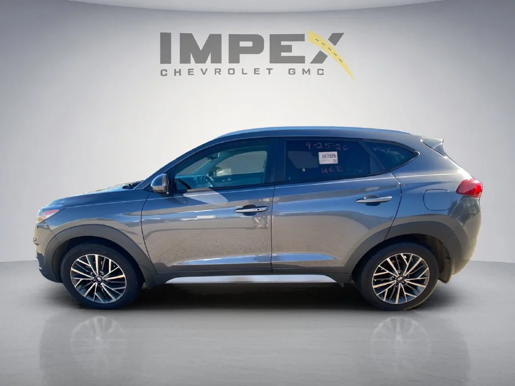 Used 2021 Gray Hyundai SEL image 2