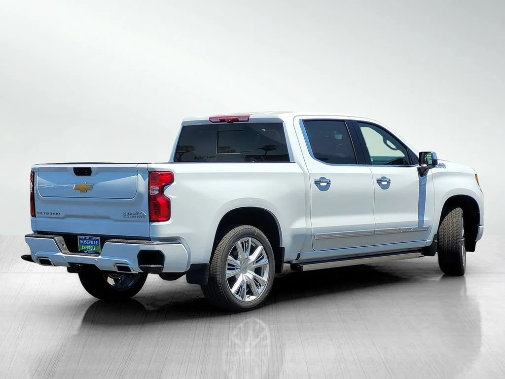 New 2026 Polar White Tricoat Chevrolet High Country image 6