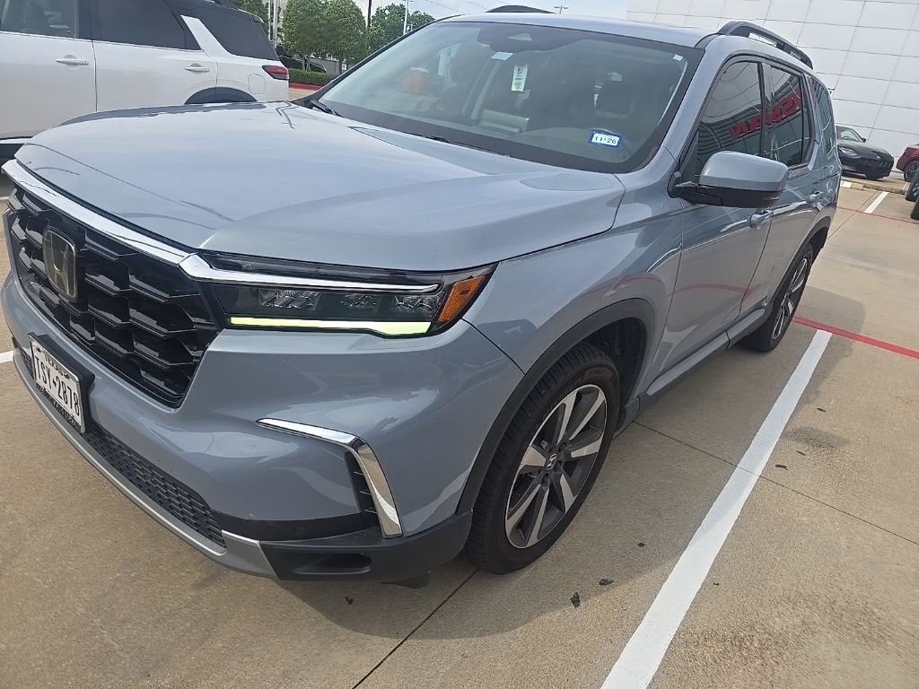2024 Honda Pilot Touring 2WD's photo