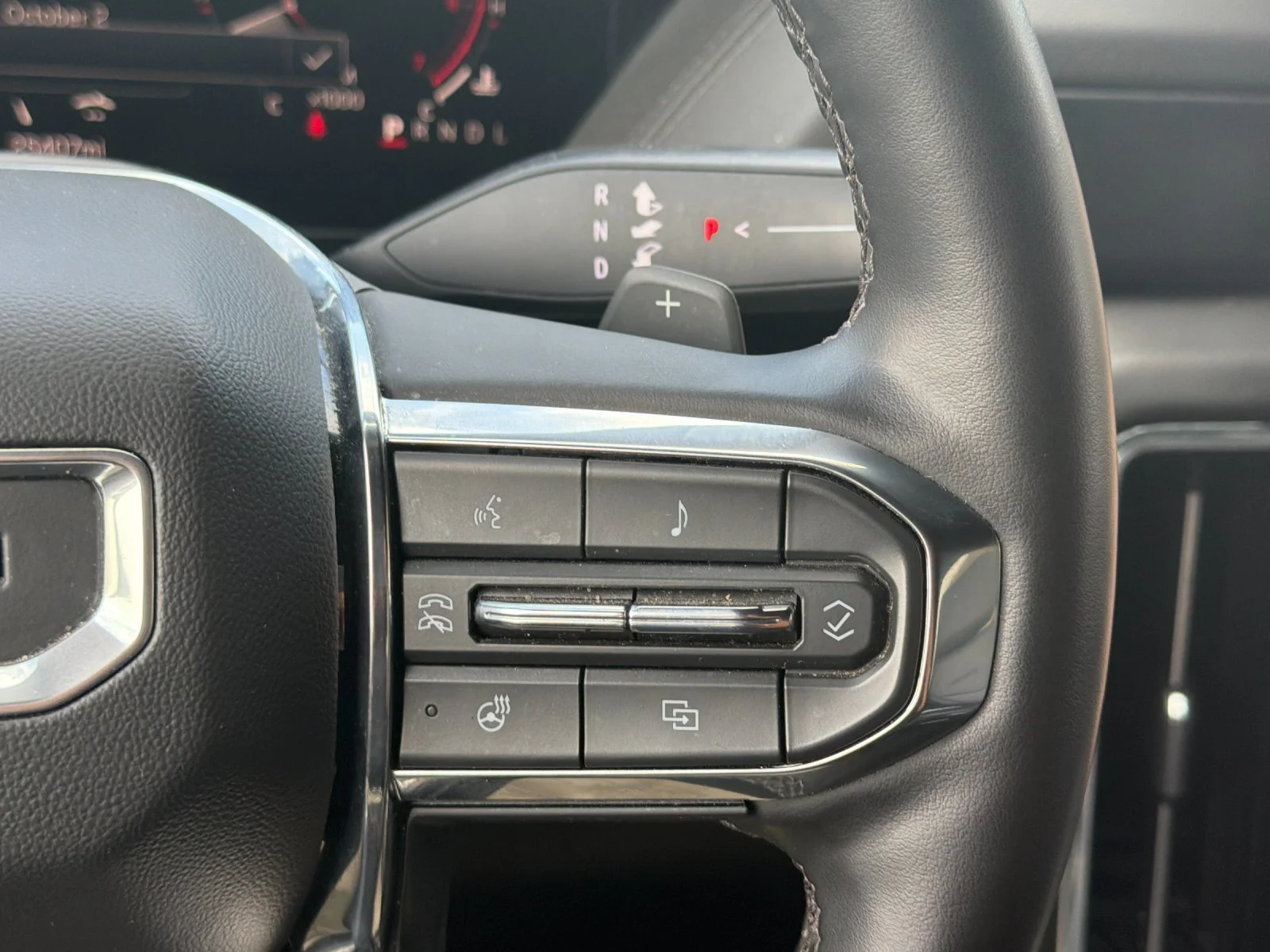 Used 2025 Sterling Metallic GMC Denali image 30