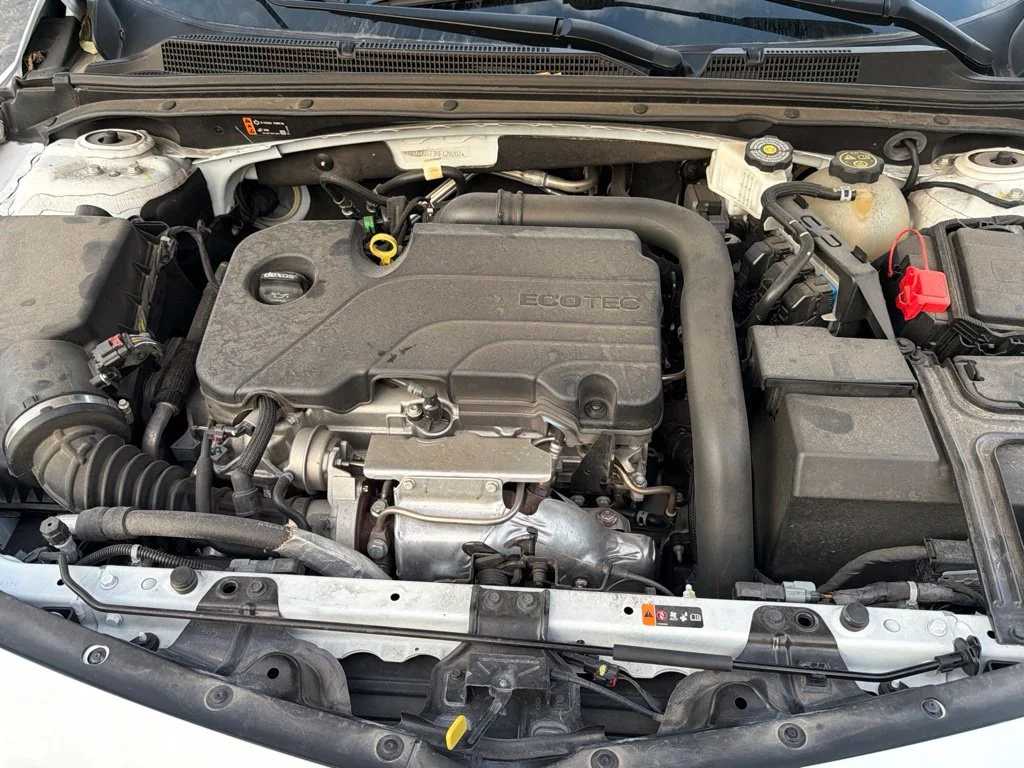 Used 2024 Summit White Chevrolet LT image 45