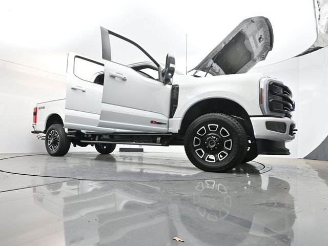 New 2026 Star White Metallic Tri-Coat Ford F-350® Platinum® image 53
