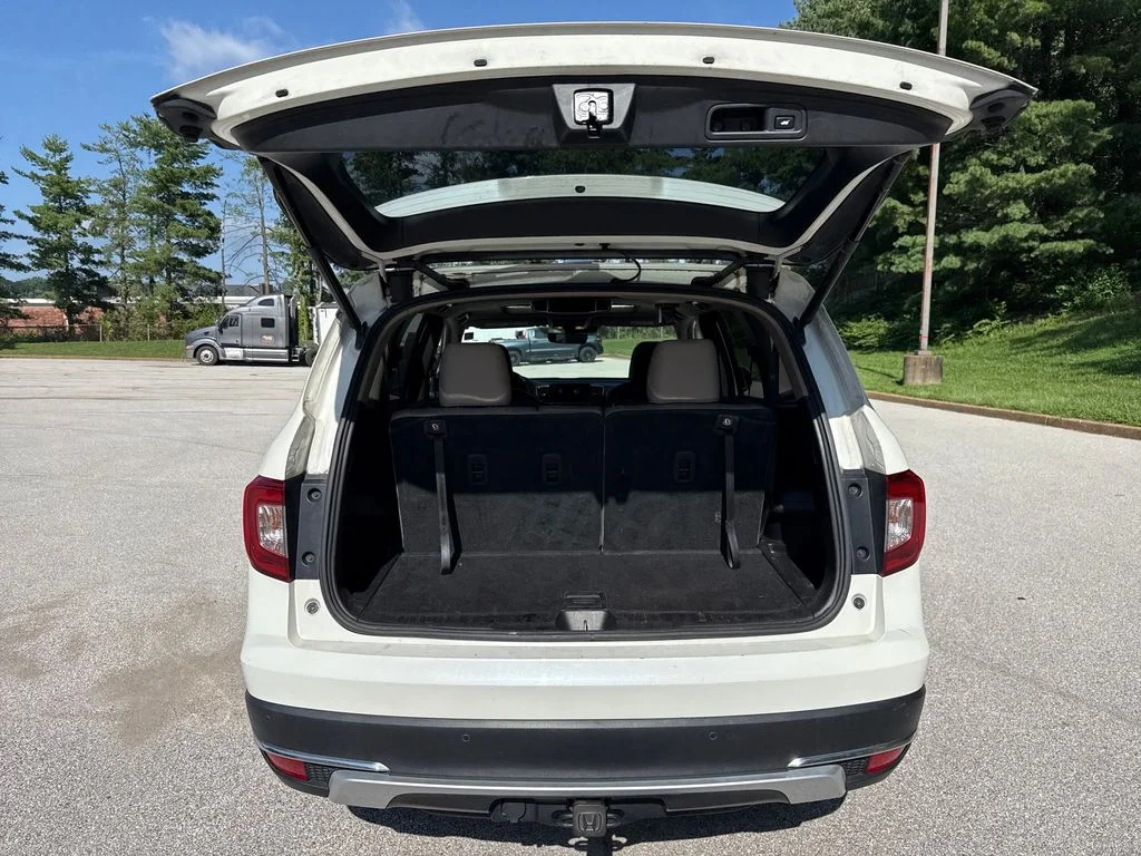 Used 2019  Honda Touring image 26